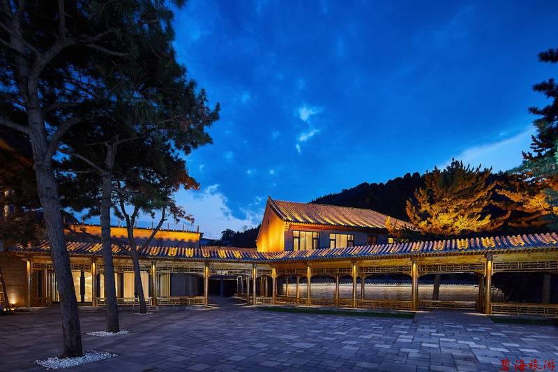 承德金山嶺長城大酒店咨詢預(yù)定電話18633570222 15703350808